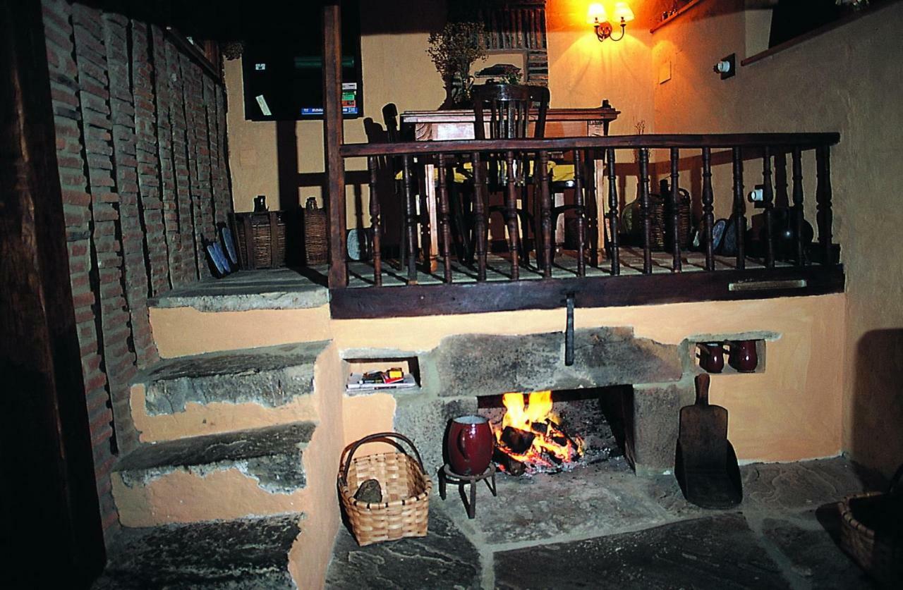 Posada La Trebede Perrozo Exterior photo