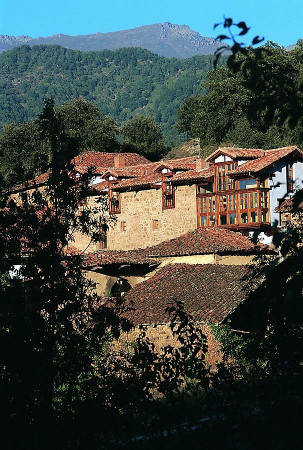 Posada La Trebede Perrozo Exterior photo